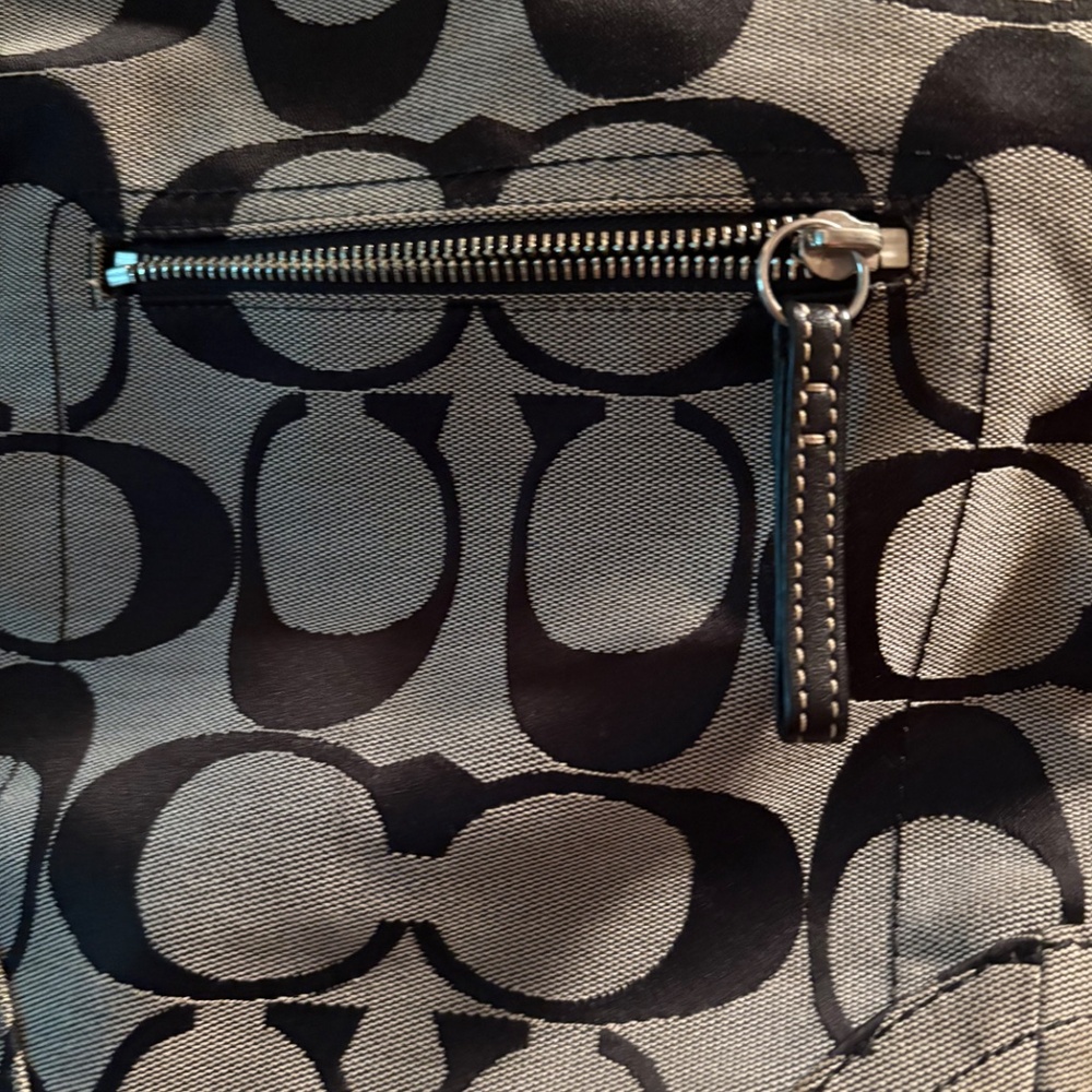 Coach Signature C Canvas Crossbody And Matching W… - image 4